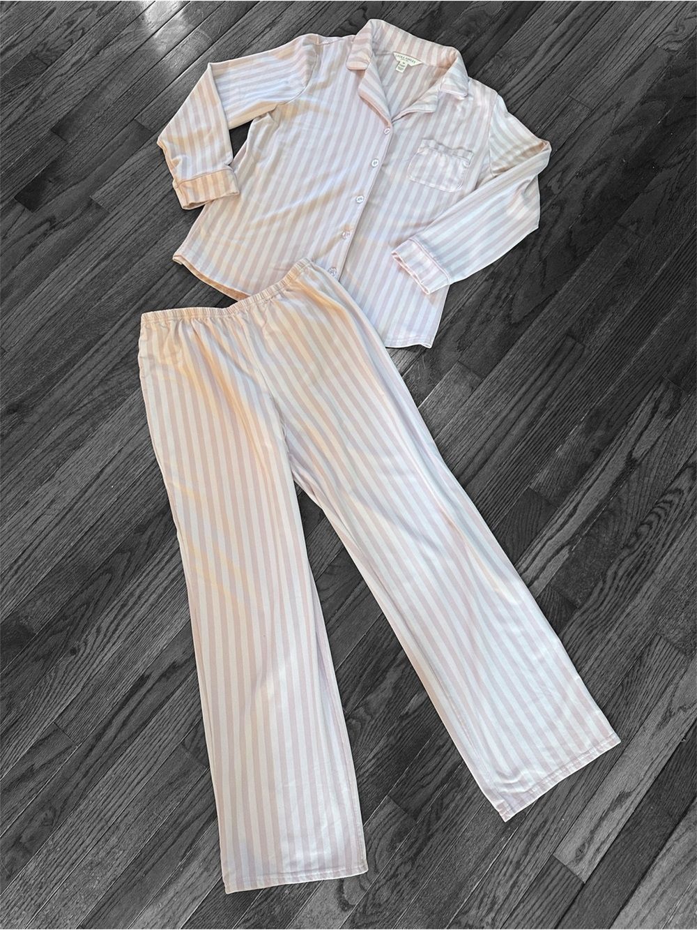 Laura Ashley Women’s M Gorgeous Butter Soft Pajamas  Pink & White striped